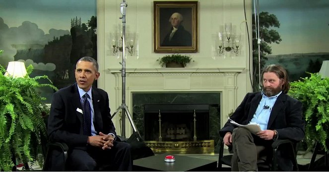 Mezi dvěma kapradinami - Z filmu - Barack Obama, Zach Galifianakis