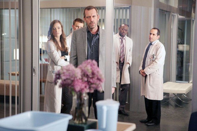 Dr. House - Otevřít a zavřít - Z filmu - Olivia Wilde, Hugh Laurie, Omar Epps, Peter Jacobson
