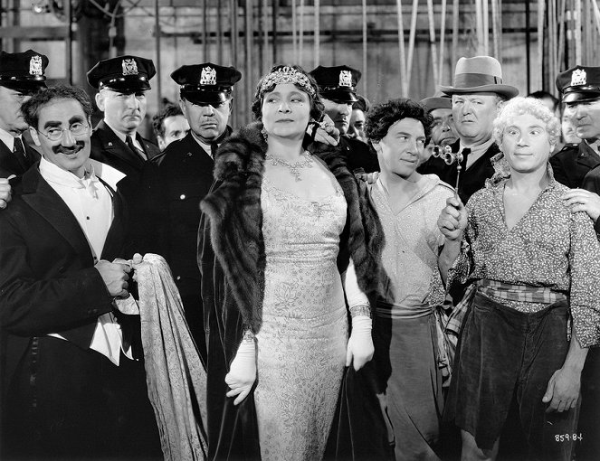 Noc v opeře - Z filmu - Groucho Marx, Margaret Dumont, Chico Marx, Harpo Marx