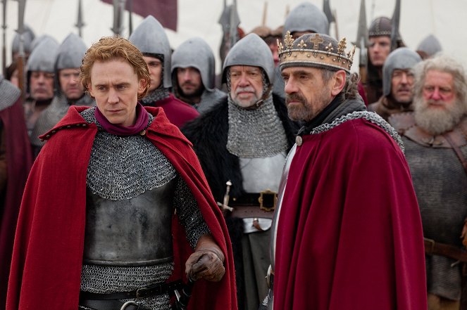 V kruhu koruny - Jindřich IV. (1. díl) - Z filmu - Tom Hiddleston, Jeremy Irons