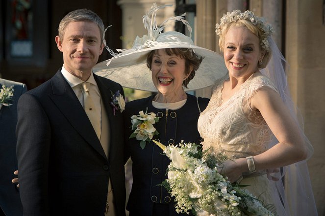Sherlock - Znamení tří - Z filmu - Martin Freeman, Una Stubbs, Amanda Abbington