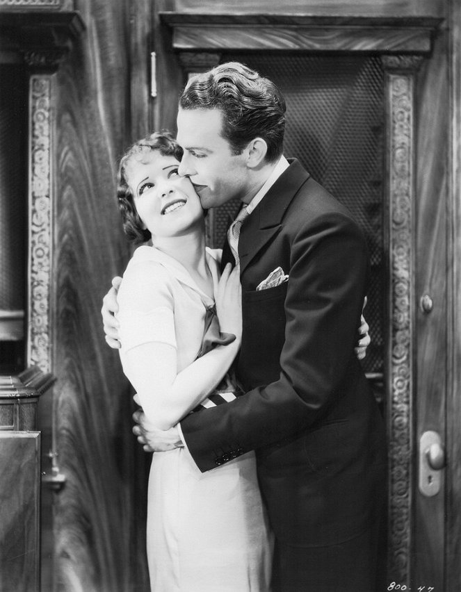 Love Among the Millionaires - Z filmu - Clara Bow, Stanley Smith