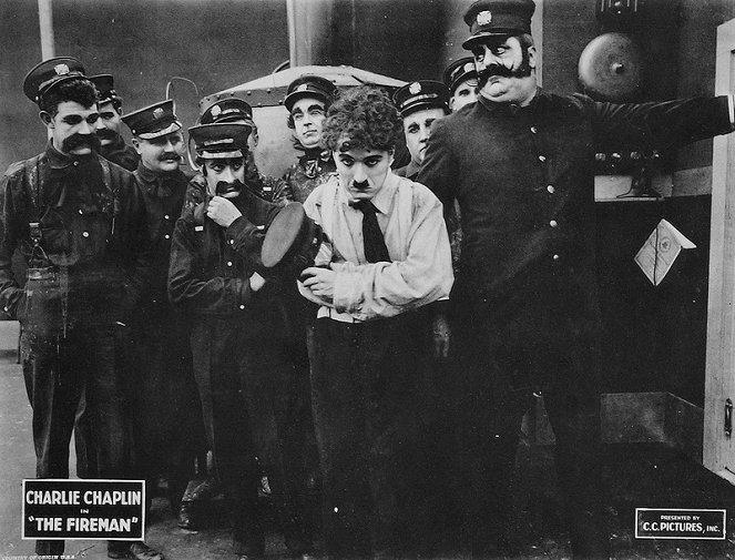 Chaplin hasičem - Z filmu - Albert Austin, Charlie Chaplin, Eric Campbell