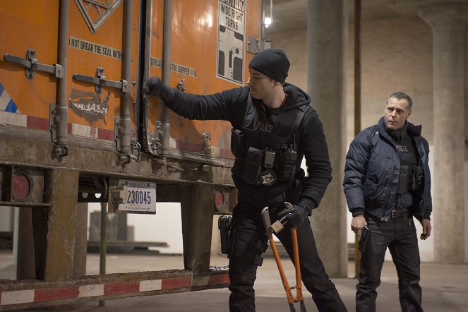 Polícia Chicago - The Docks - Z filmu - Patrick John Flueger, Jason Beghe