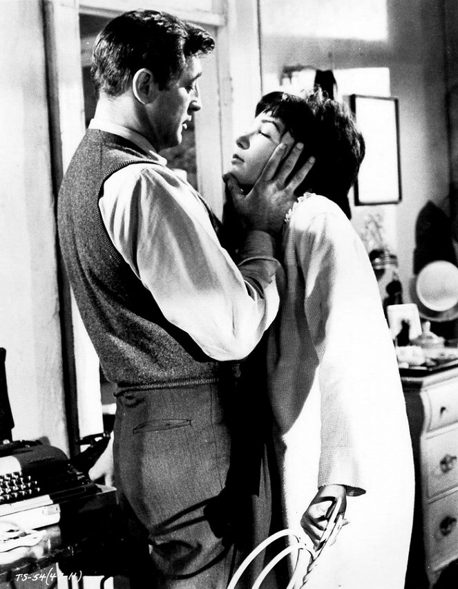 Dolarová manželství - Z filmu - Robert Mitchum, Shirley MacLaine