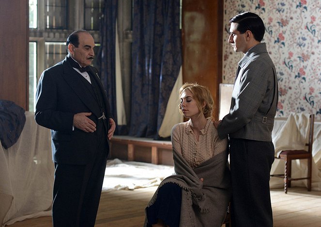 Agatha Christie's Poirot - Sloni mají paměť - Z filmu - David Suchet, Vanessa Kirby, Ferdinand Kingsley