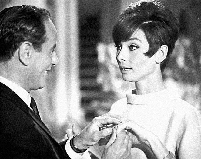 Eli Wallach, Audrey Hepburn