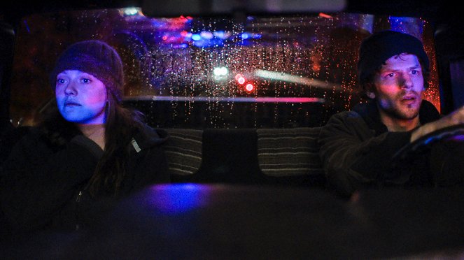 Noc přichází - Z filmu - Dakota Fanning, Jesse Eisenberg