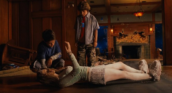 Zathura: Vesmírné dobrodružství - Z filmu - Josh Hutcherson, Kristen Stewart, Jonah Bobo