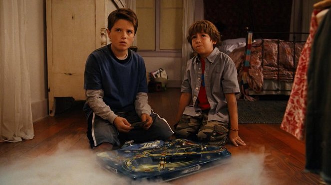 Zathura: Vesmírné dobrodružství - Z filmu - Josh Hutcherson, Jonah Bobo