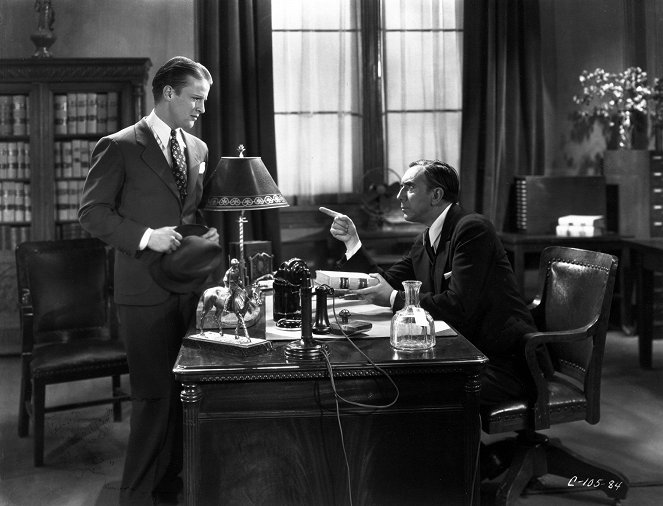 Trestní zákoník - Z filmu - Phillips Holmes, Walter Huston