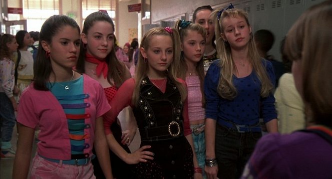Cez noc tridsiatničkou - Z filmu - Brittany Curran, Alexandra Kyle, Ashley Benson, Brie Larson