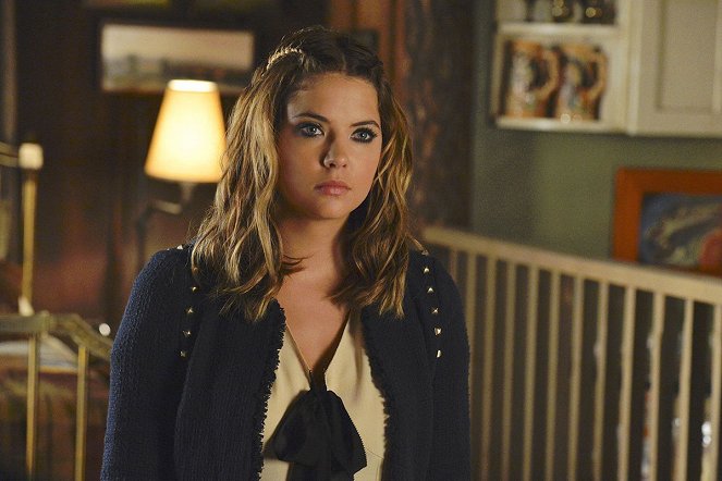 Pretty Little Liars - Season 4 - Love ShAck, Baby - Photos - Ashley Benson