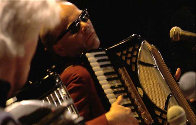 Accordion Tribe - Music Travels - Z filmu