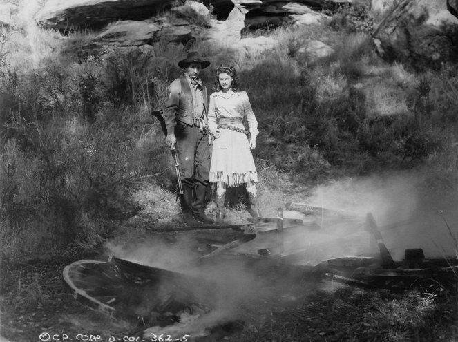 Riding Through Nevada - Z filmu - Shirley Patterson