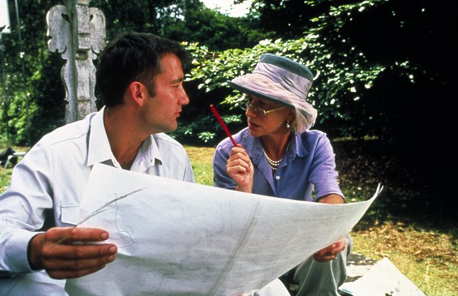 Zamřížovaná zahrada - Z filmu - Clive Owen, Helen Mirren