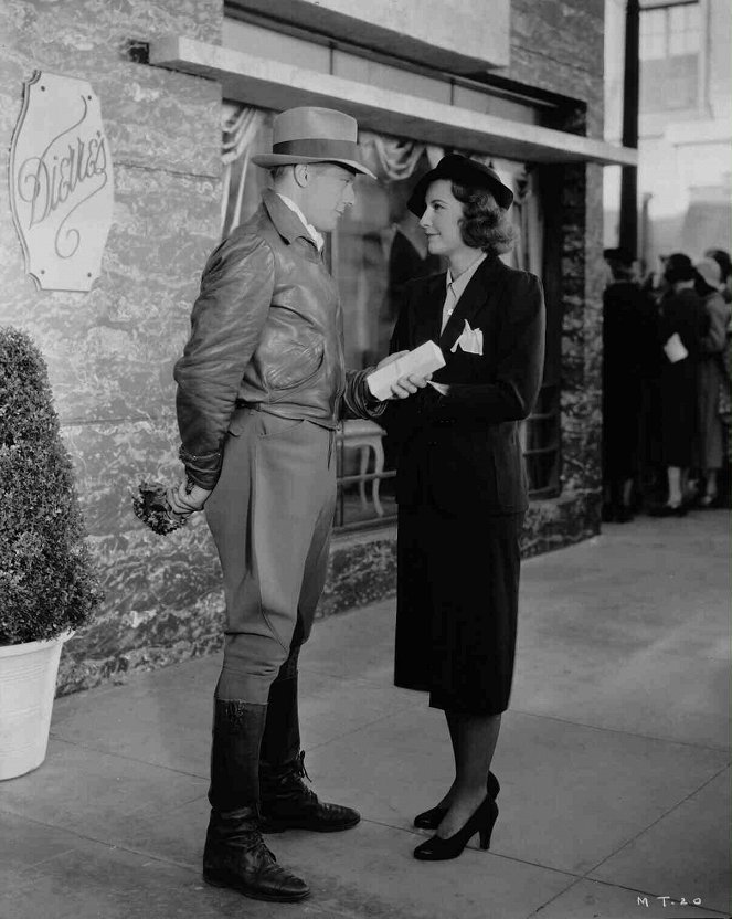 Gene Raymond, Barbara Stanwyck