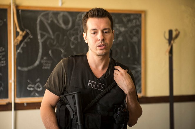 Policie Chicago - Chicken, Dynamite, Chainsaw - Z filmu - Jon Seda