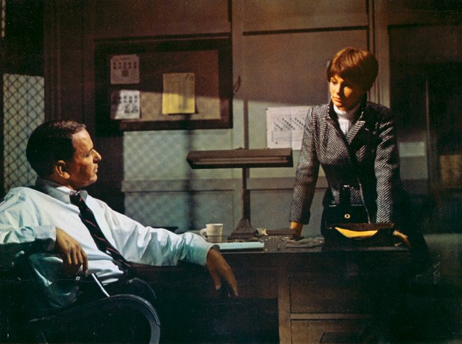 Detektív - Z filmu - Frank Sinatra, Jacqueline Bisset