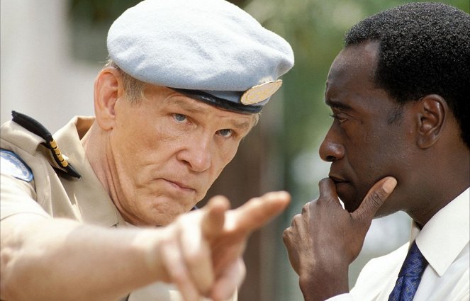 Hotel Rwanda - Z filmu - Nick Nolte, Don Cheadle