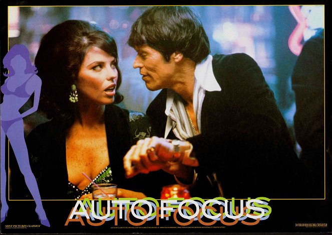 Auto Focus - Muži uprostřed svého kruhu - Fotosky