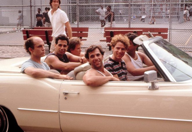 Dospívání v Queens - Z filmu - John Malkovich, Tony Spiridakis, Kevin Bacon, Ken Olin