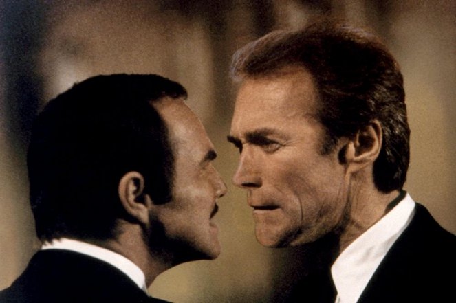 V žiare veľkomesta - Z filmu - Burt Reynolds, Clint Eastwood