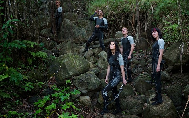 Hunger Games: Vražedná pomsta - Z filmu - Sam Claflin, Jeffrey Wright, Jennifer Lawrence, Josh Hutcherson, Jena Malone