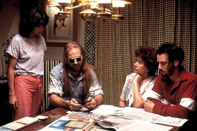 Tracey Ullman, William Hurt, Joan Plowright, Keanu Reeves