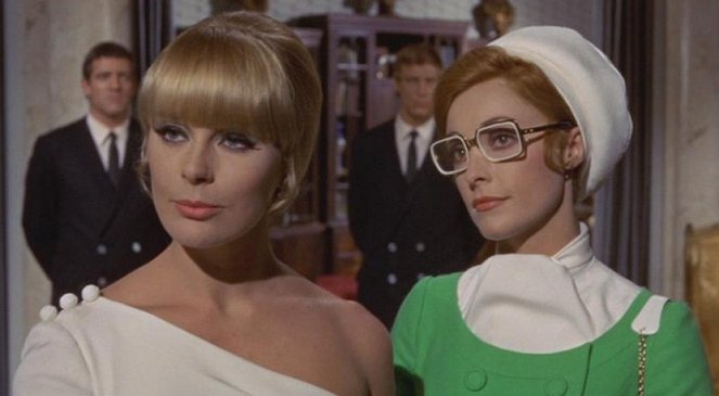 Elke Sommer, Sharon Tate