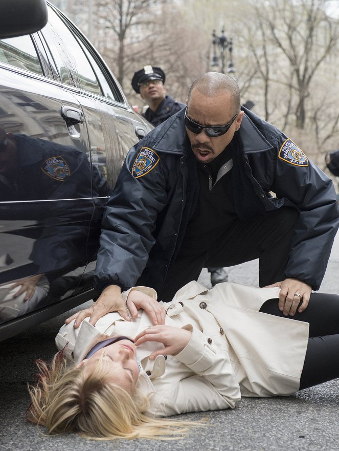 Zákon a poriadok: Špeciálna jednotka - Poisoned Motive - Z filmu - Kelli Giddish, Ice-T