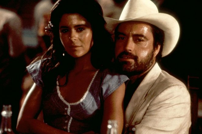 Maria Conchita Alonso, Powers Boothe