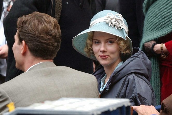Vějíř lady Windermerové - Z natáčení - Scarlett Johansson