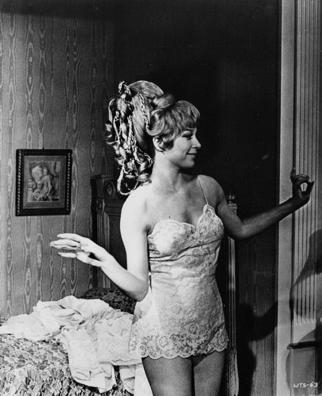 Sedmkrát žena - Z filmu - Shirley MacLaine