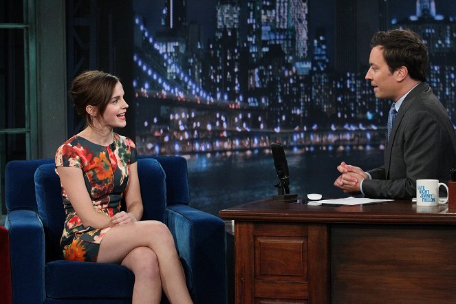 Late Night with Jimmy Fallon - Photos - Emma Watson, Jimmy Fallon