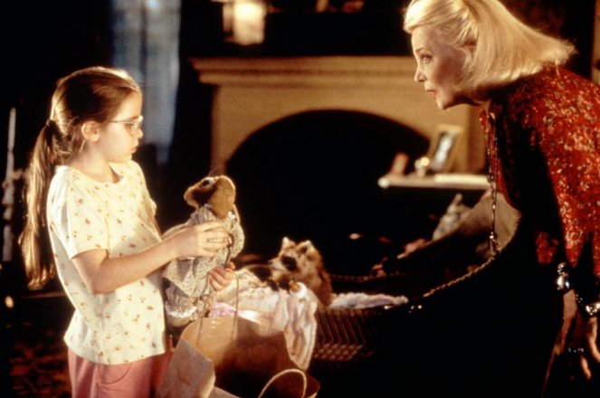 Mae Whitman, Gena Rowlands