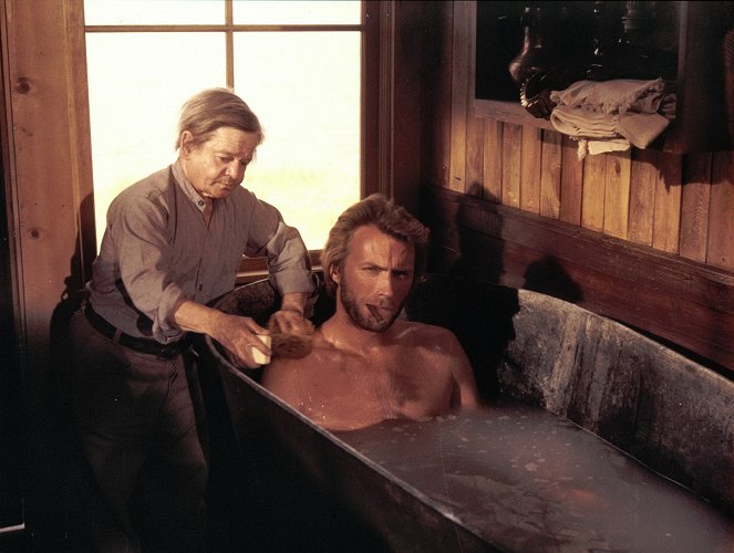Tulák z širých plání - Z filmu - Billy Curtis, Clint Eastwood