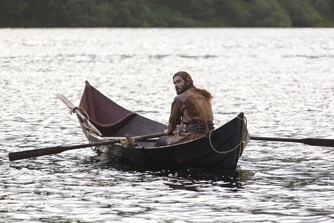 První sněm - Clive Standen