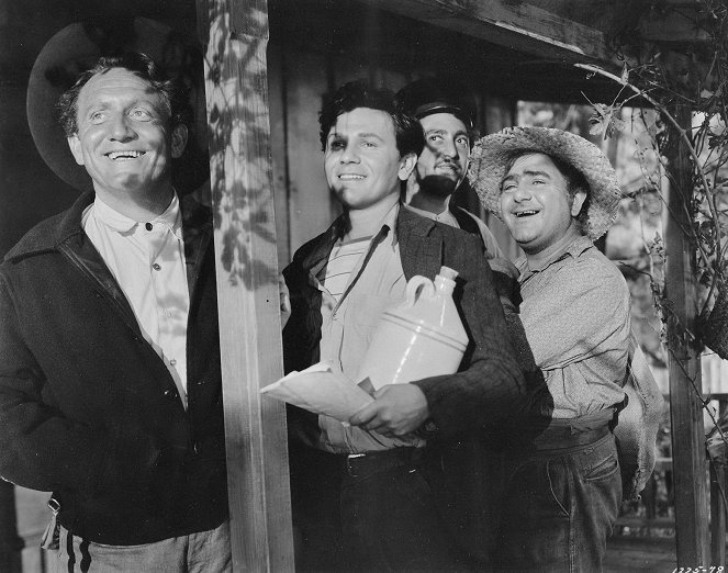 Spencer Tracy, John Garfield, Akim Tamiroff