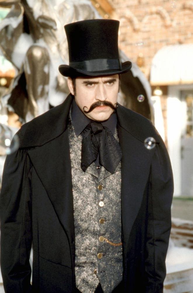 Alfred Molina