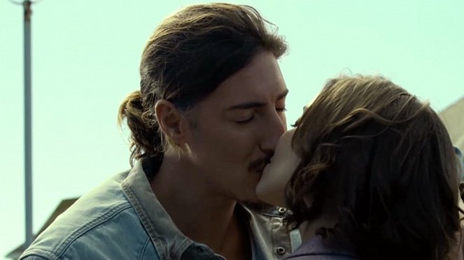 Městečko Haven - Výstřel ve tmě - Z filmu - Eric Balfour