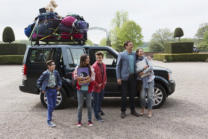 Georgie Farmer, Naomi Sequeira, George Sear, Dan Fredenburgh, Belinda Stewart-Wilson