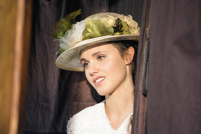 When Calls the Heart - Z filmu - Maggie Grace