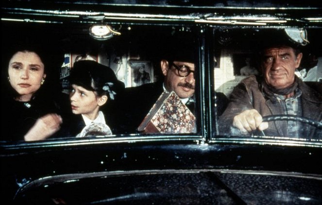 Bídníci 20. století - Z filmu - Alessandra Martines, Michel Boujenah, Jean-Paul Belmondo