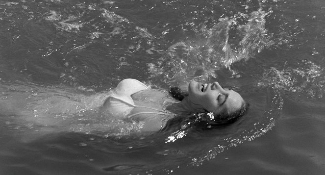 Netvor z Černé laguny - Z filmu - Julie Adams