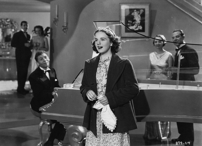 One Hundred Men and a Girl - Z filmu - Deanna Durbin