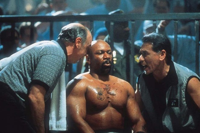 Neporazitelný - Z filmu - Dayton Callie, Ving Rhames, Wes Studi