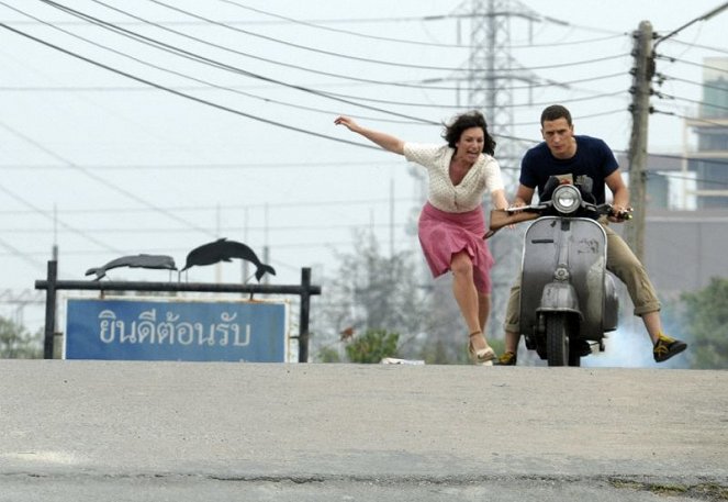 Mein verrücktes Jahr in Bangkok - Z filmu - Christine Neubauer