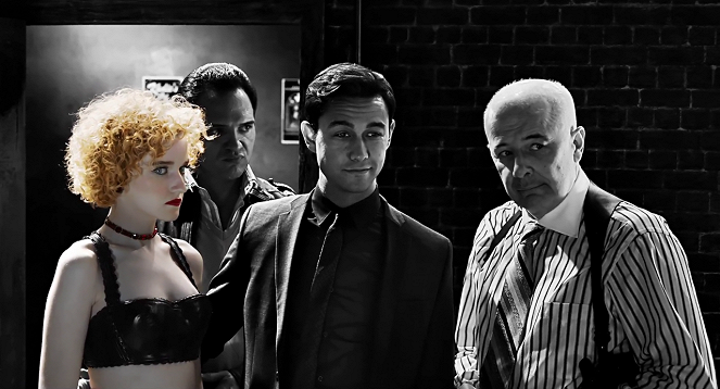 Sin City: Ženská, pro kterou bych vraždil - Z filmu - Julia Garner, Joseph Gordon-Levitt