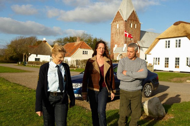 Unter anderen Umständen - Mord im Watt - Z filmu - Helene Egelund, Natalia Wörner, Ralph Herforth